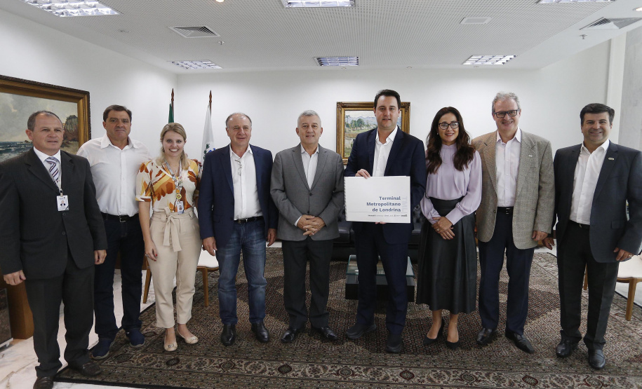 Governo do Estado recebe Anteprojeto do Terminal Metropolitano de Londrina