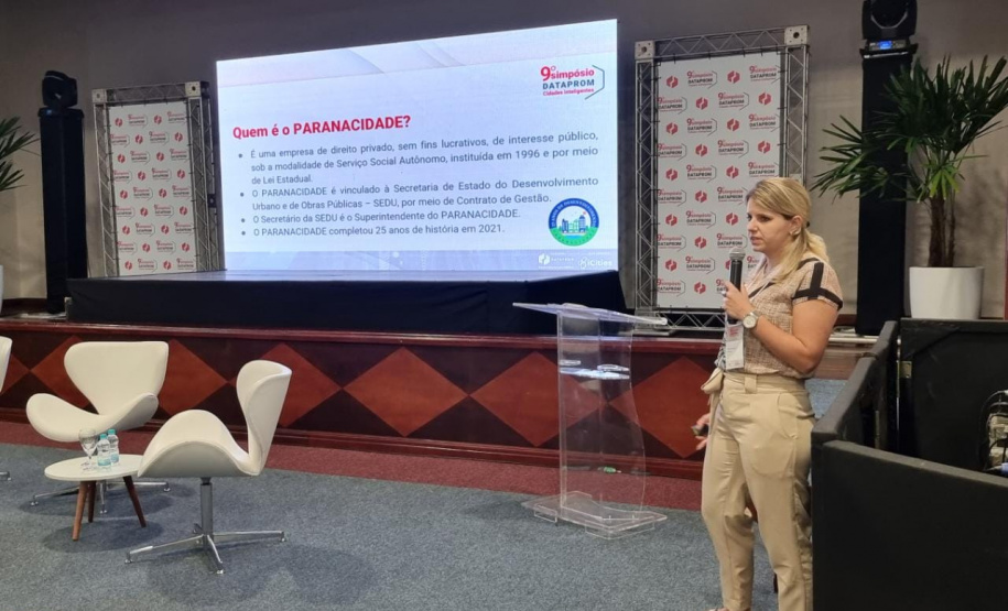 Superintendente executiva do Paranacidade destaca ferramentas e Projetos que melhoram a gestão pública, no 9º Seminário do DATAPROM