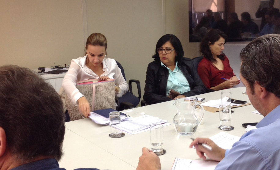 Ortega aponta desafios e pede maior empenho e dedicação em reunião com representantes de Escritórios Regionais da SEDU/Paranacidade