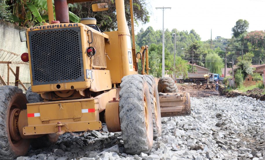 Obras de pavimentação, iluminação e arborização do Asfalto Novo, Vida Nova avançam e modernizam o Paraná
