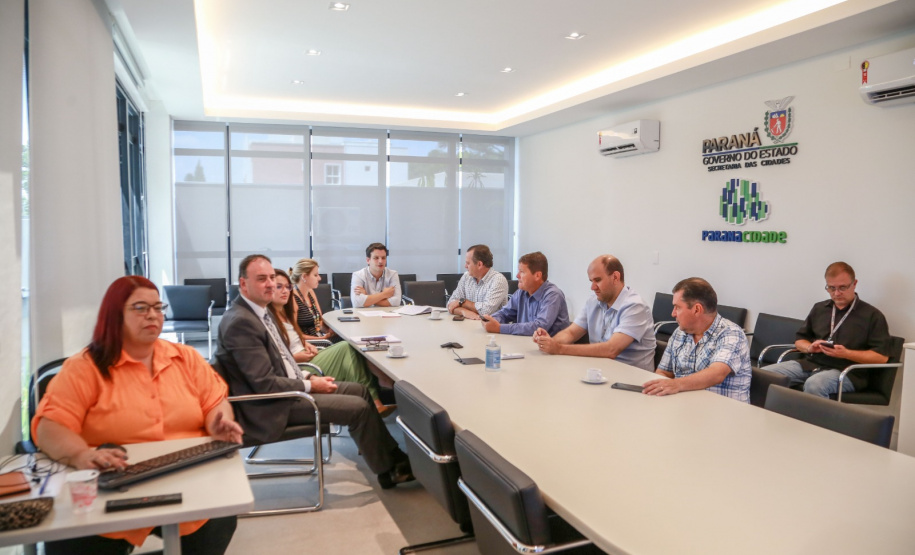 Eduardo Pimentel toma posse como superintendente do Paranacidade