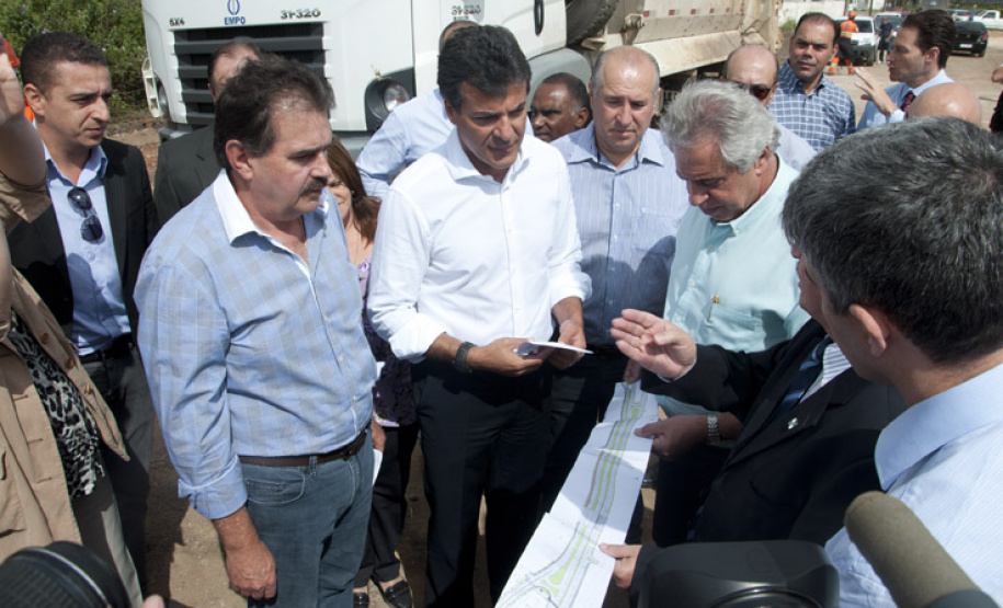 Richa e Silvestri vistoriam obras do PAC da Copa