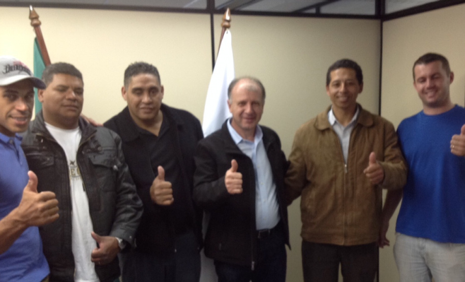 “Um Campinho” para a festa de 13 mil famílias no Parolin