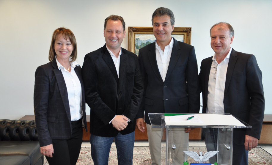 Governo do Paraná, pela SEDU, autoriza mais de R$ 14 milhões para obras em nove municípios