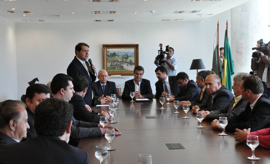 Governo do Paraná, pela SEDU, autoriza mais de R$ 14 milhões para obras em nove municípios