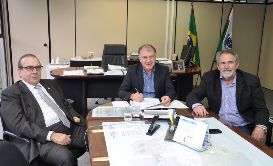 Demandas prioritárias de municípios são atendidas pela SEDU, com autorização de R$ 5 milhões