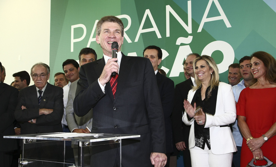 Ao lado de Kassab, Richa diz que Paraná estreita relação com governo federal