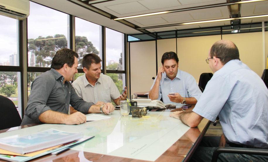 Mais prefeitos buscam, pela SEDU, melhorias aos seus municípios