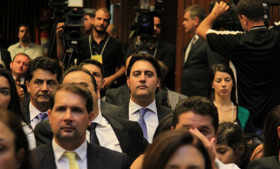 Beto Richa participa da posse dos deputados eleitos