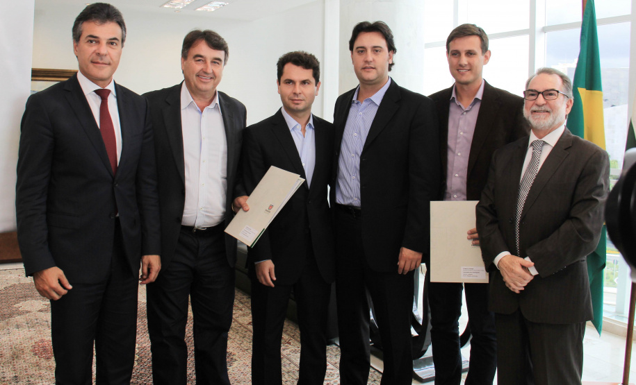 Araucária chega a cifra de mais de R$ 49 milhões de recursos autorizados pelo Governo do Estado, de 2013 até hoje, que transformaram a cidade e a vida da população