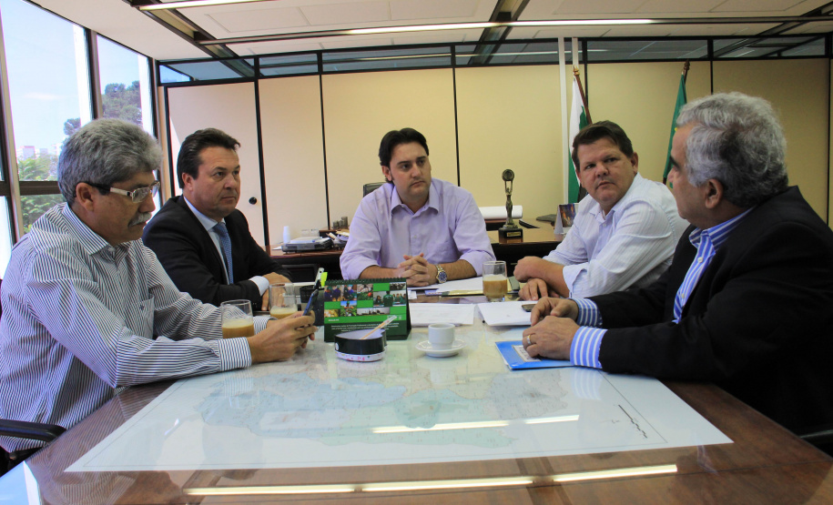 Ratinho Junior explica prazo para a entrega de projetos nos municípios