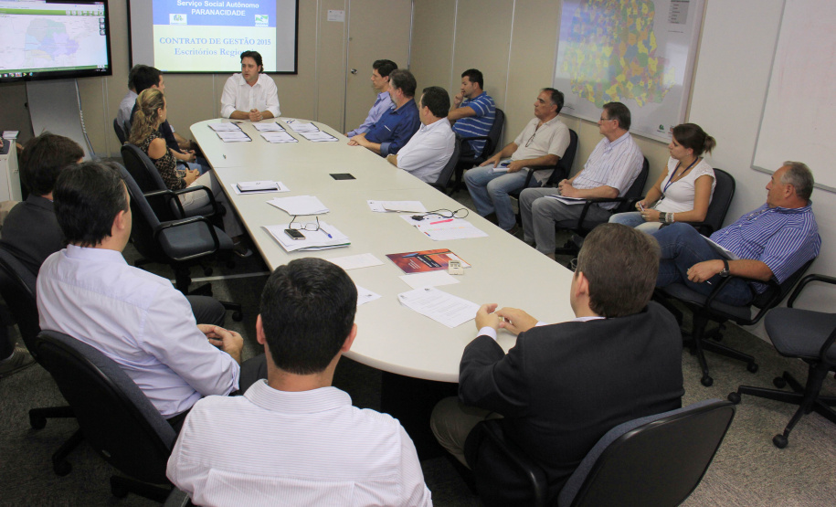 Assinatura de Contrato de Gestão exige excelência dos serviços, obras e produtos na SEDU/Paranacidade