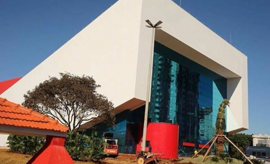 População de Cascavel recebe o 2º maior Teatro do Paraná, nesta sexta-feira, 10