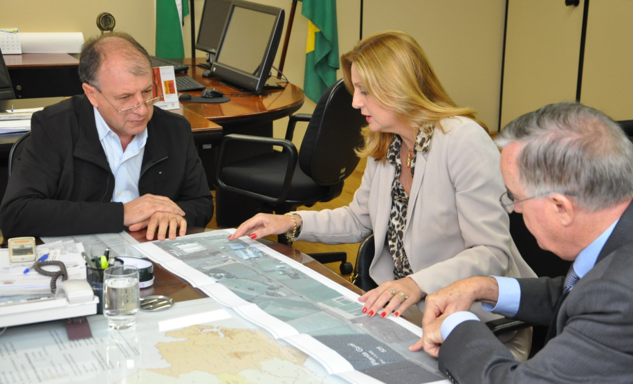Coamo quer doar estrada de 2.100 km à população de Campo Mourão