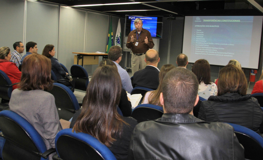 SEDU/Paranacidade realizam Curso de Revisão e Atualização do Código Tributário Municipal