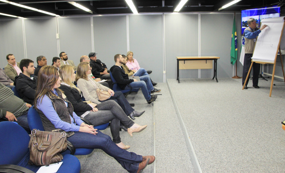 "O curso da SEDU/Paranacidade provoca mudanças na cultura de gestão tributária", diz o procurador municipal de Bocaiúva do Sul