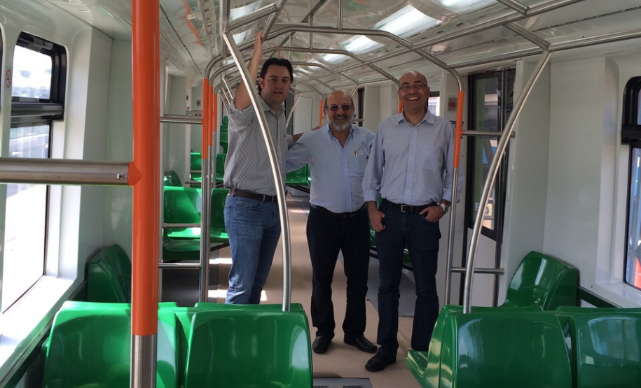 Ratinho Junior busca novas opções de mobilidade urbana e vê no VLT uma boa solução ao Paraná