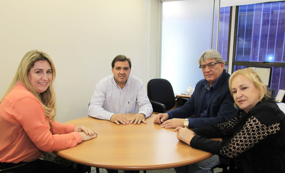 SEDU recebe nova leva de prefeitos, entre eles o que está na lista dos 100 melhores do País