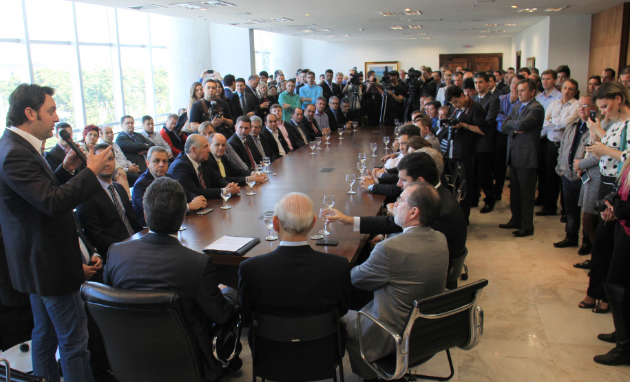 Paraná supera crise e governo autoriza, pela SEDU, mais de R$ 52 milhões para financiamentos a 35 municípios