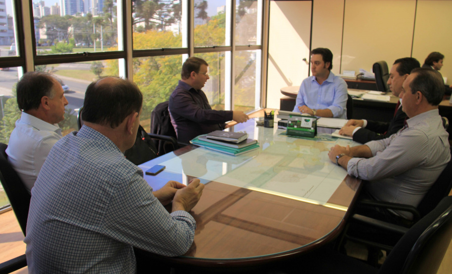 Crise do País dá início à cultura do uso da bicicleta em municípios do Paraná