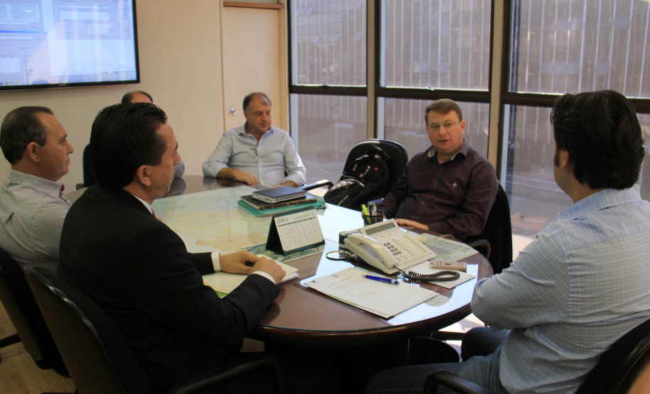Crise do País dá início à cultura do uso da bicicleta em municípios do Paraná