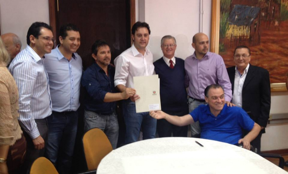 Ratinho Junior leva benefícios à população do Médio Paranapanema