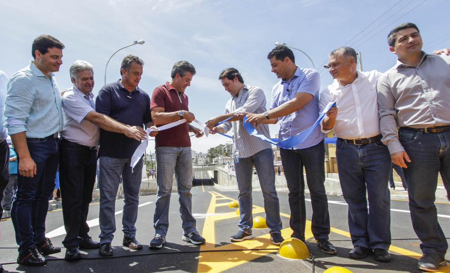 Inaugurada trincheira que agiliza o trânsito e dá maior segurança à população em Ponta Grossa