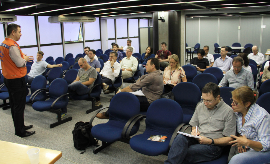 "Gestão de Riscos Urbanos" teve palestras, reuniões, mesas-redondas e visita ao local de estudo