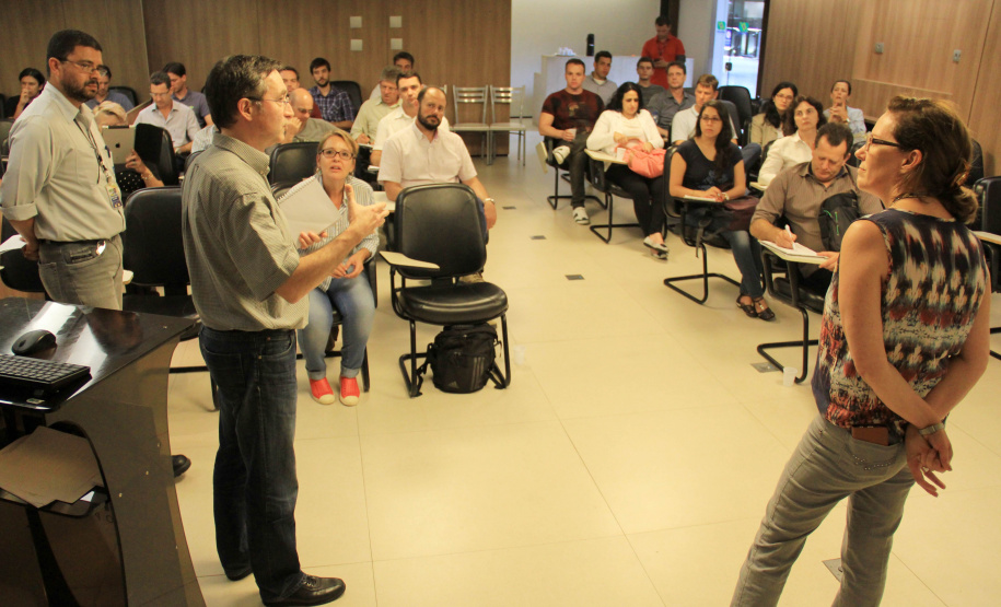 "Gestão de Riscos Urbanos" teve palestras, reuniões, mesas-redondas e visita ao local de estudo