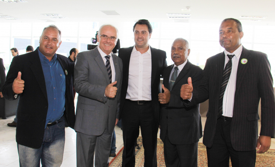 Governador autoriza mais de R$35 milhões para investimentos em 30 municípios do Paraná