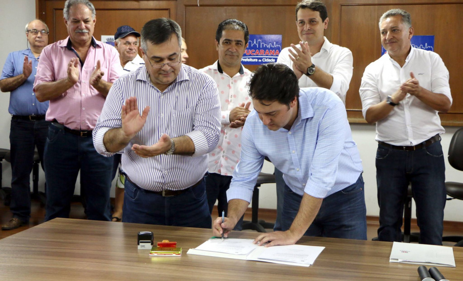 Ratinho Junior entrega editais no valor total de mais de R$ 3,5 milhões a dois municípios do Vale do Ivaí