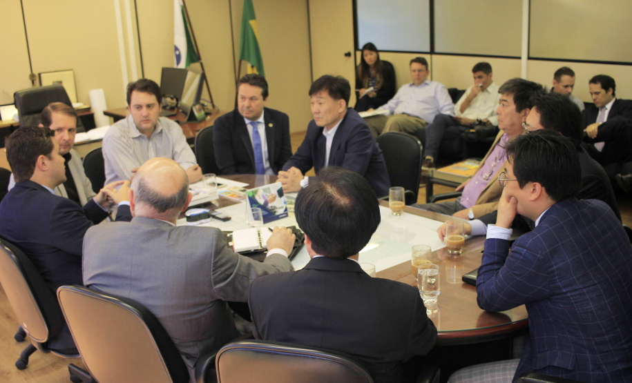 Empresários coreanos mostram projetos e convidam Ratinho Junior à inauguração do Escritório da empresa na China