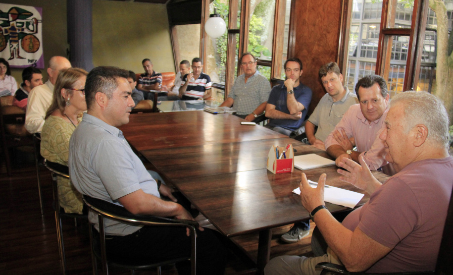 Jaime Lerner foi o ponto alto no Curso de Pós-Graduação Franco-Brasileiro em Sustentabilidade do Território Urbano Paranaense