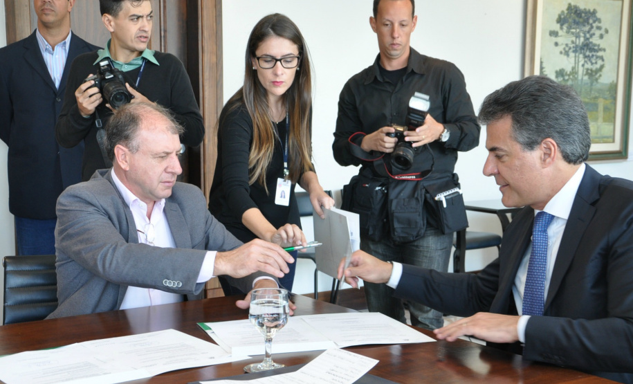 Lei Eleitoral apressa prefeitos com projetos para beneficiar a população do Paraná