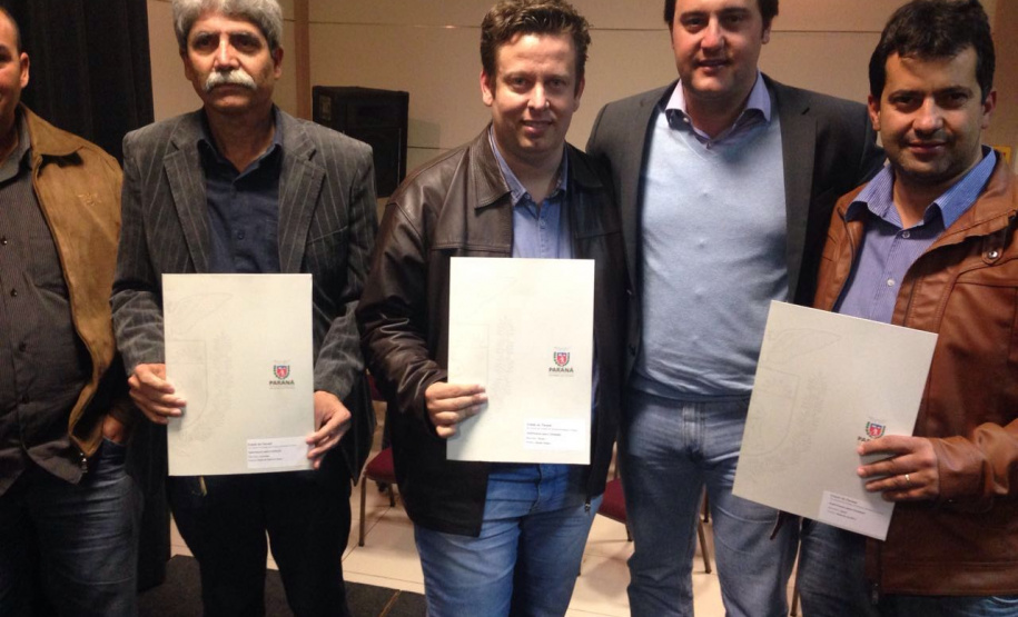 Ratinho Junior leva melhoria de qualidade de vida à população dos municípios dos Campos Gerais e Entre Rios