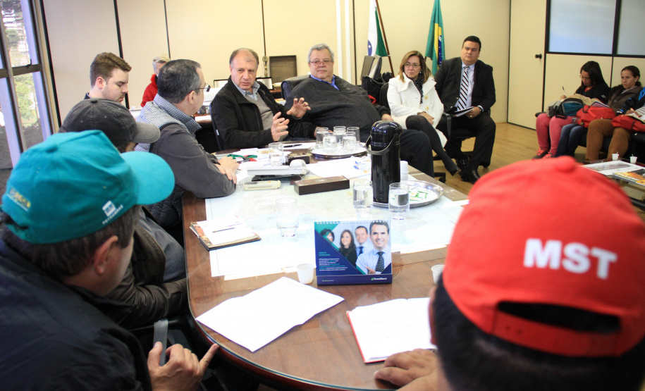 Parceria entre Governo do Paraná e MST vai resultar em melhor qualidade de vida às famílias em assentamentos e em acampamentos no Paraná