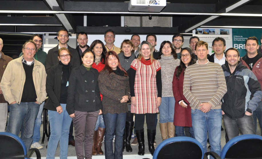 Alunos do Curso de Pós-Graduação Franco-Brasileiro estudam soluções à destinação de resíduos sólidos no Paraná