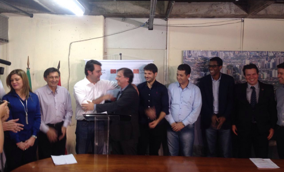 Ratinho Junior entrega editais que somam mais de R$ 46 milhões para 16 municípios do Paraná e na sexta,17, inaugura obra esperada há 36 anos pela população