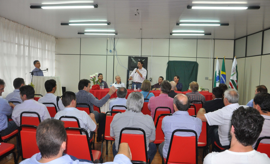 Ratinho Junior faz palestra para 42 prefeitos do Sudoeste