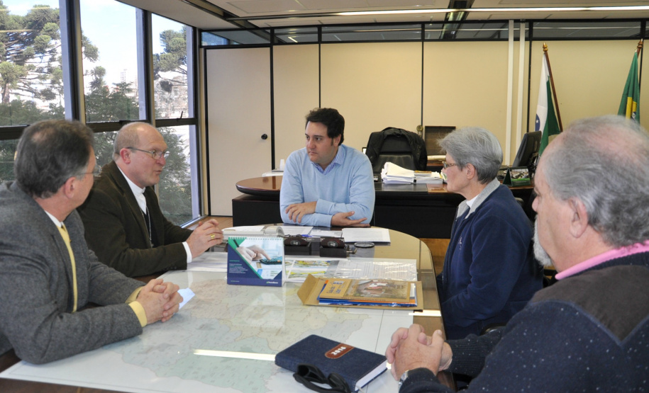 Dom Peruzzo e Ratinho Junior querem uma nova cultura do idoso no País