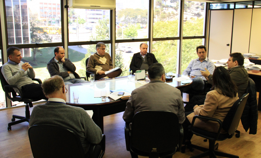 Reunião na SEDU avalia propostas de novos recortes a Regiões Metropolitanas do Paraná