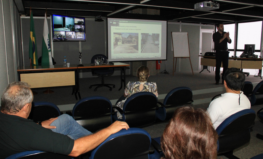 Fórum normatiza conhecimento e inova a cultura sobre pavimentação urbana em serviços públicos