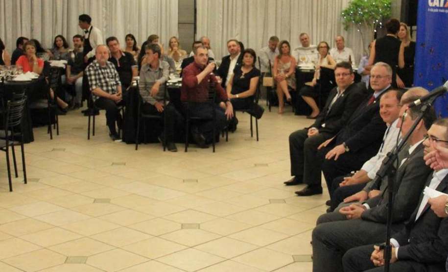 “Resgatar e valorizar as pessoas que ajudam a construir as cidades e a transformar o Paraná é a melhor parte do Paranacidade”, afirma Ratinho Junior