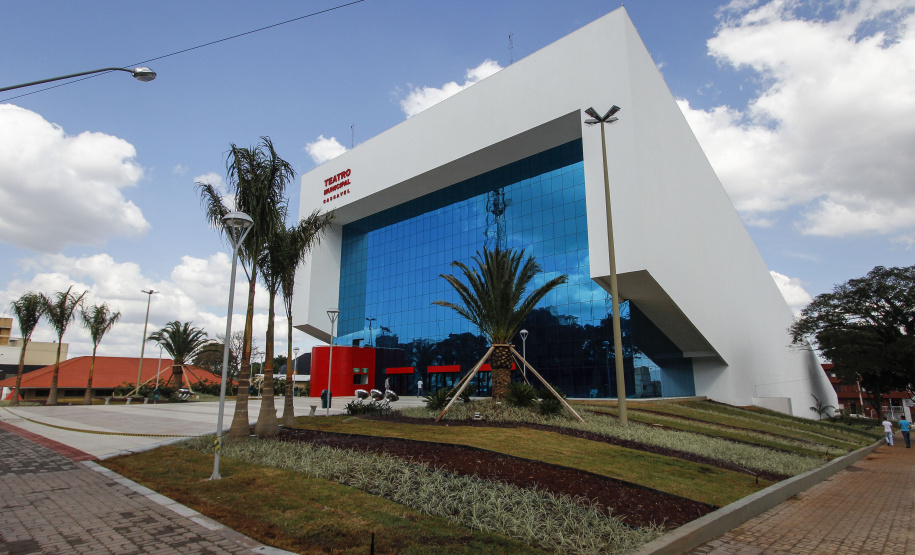 Investimentos de mais de R$ 2,26 bilhões no Governo Richa transformam a vida das pessoas e o perfil das cidades paranaenses