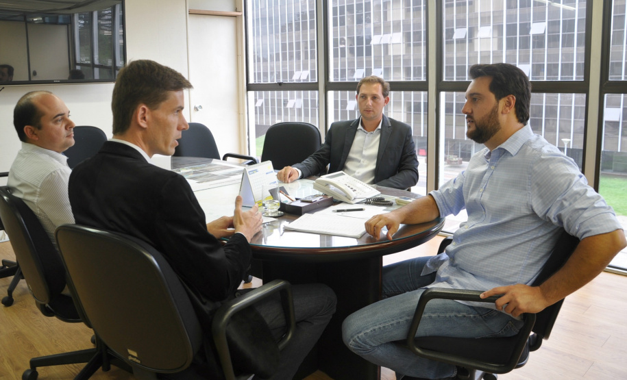 Novos gestores públicos elevam conceito do Paraná para além fronteiras