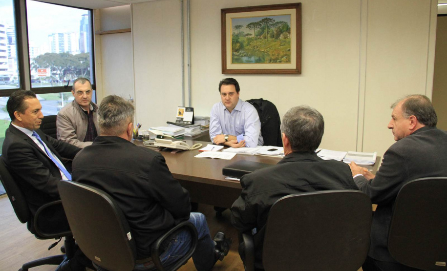 Prefeitos apresentam projetos na SEDU