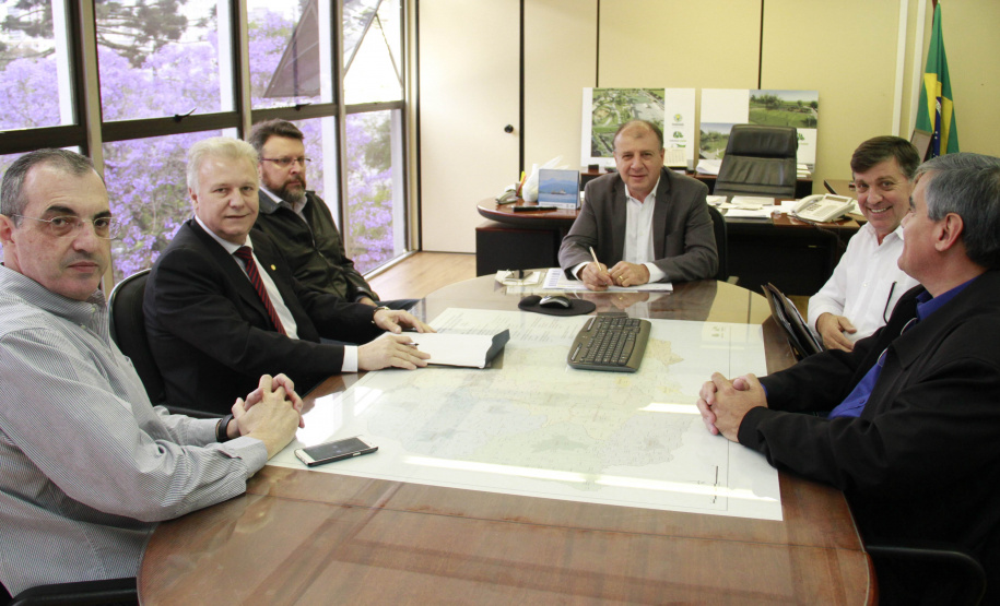 Prefeitos agilizam documentação para a realização de obras e ações em seus municípios