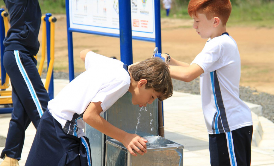 Investimentos de mais de R$ 2,64 bilhões no Governo Richa, pela SEDU, transformam a vida de milhares de pessoas no Paraná