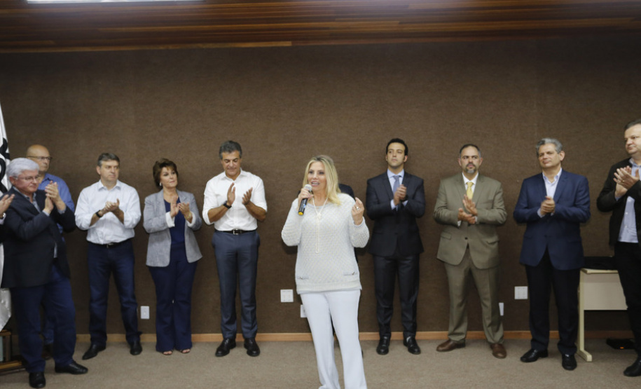 Municípios da região central, Sul e Centro-Sul do Paraná vão investir, com recursos do Governo do Estado, em obras de melhoria urbana, comprar máquinas e equipamentos rodoviários e veículos para uso em saúde, educação e outras áreas