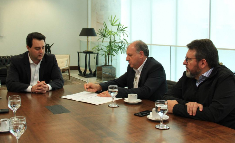 Campina Grande do Sul terá mais de R$ 4 milhões para obras de pavimentação